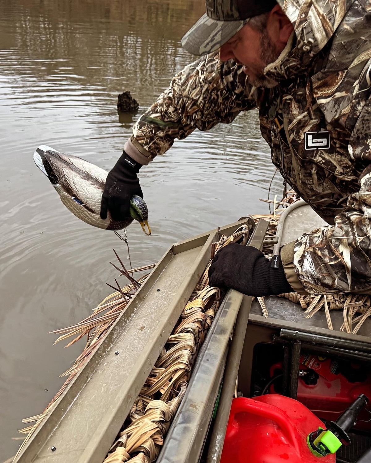Pike Trail Water Resistance Seamless Gloves – Waterproof, Windproof & Touchscreen-Compatible Outdoor Gloves