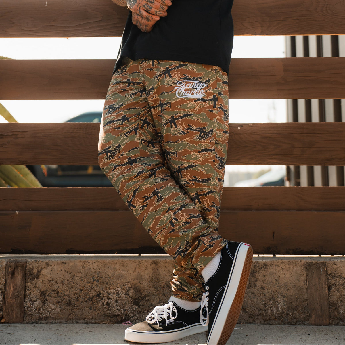 Men's Classic Premium Joggers | Snipes & Stripes