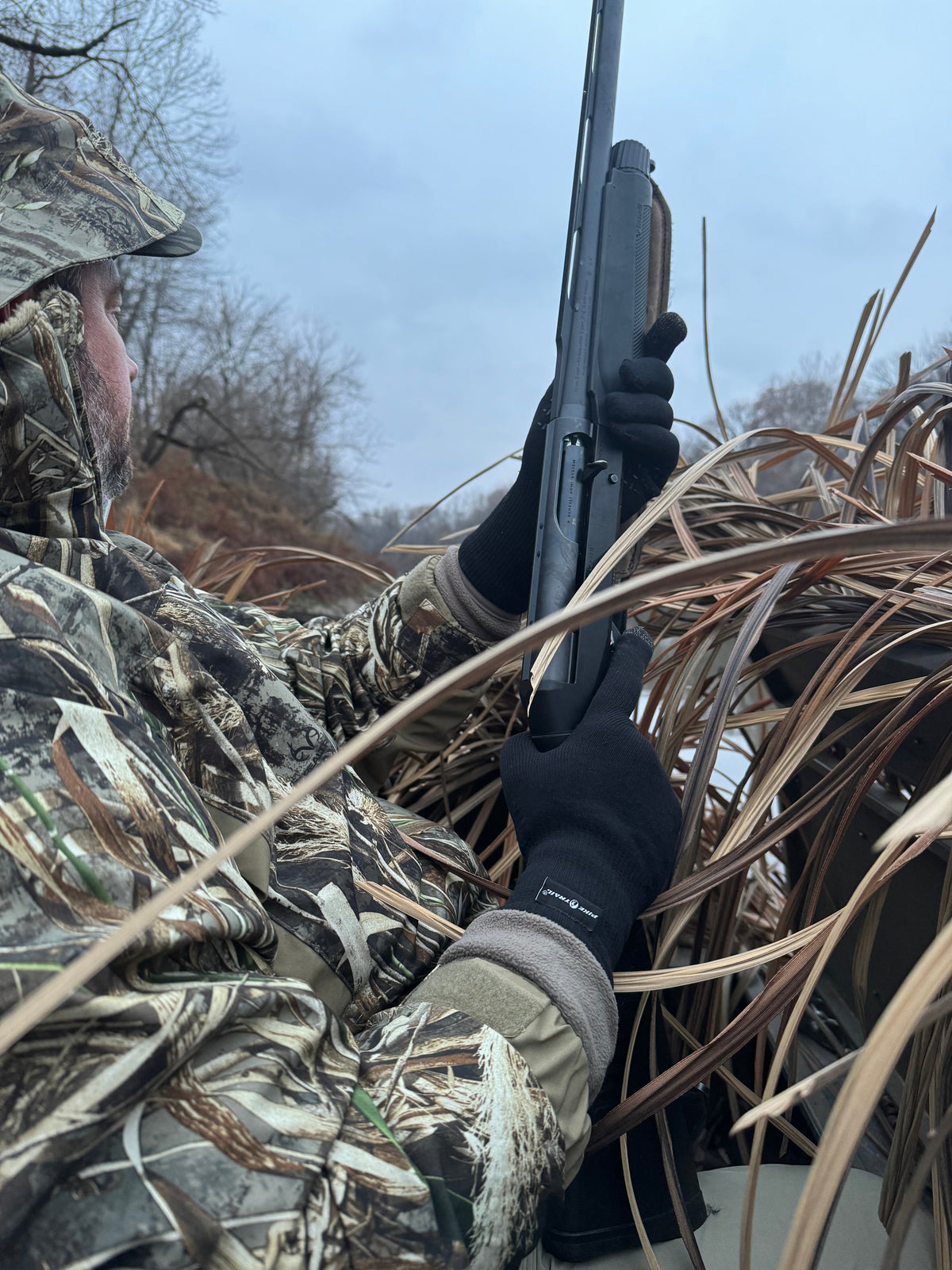 Pike Trail Water Resistance Seamless Gloves – Waterproof, Windproof & Touchscreen-Compatible Outdoor Gloves
