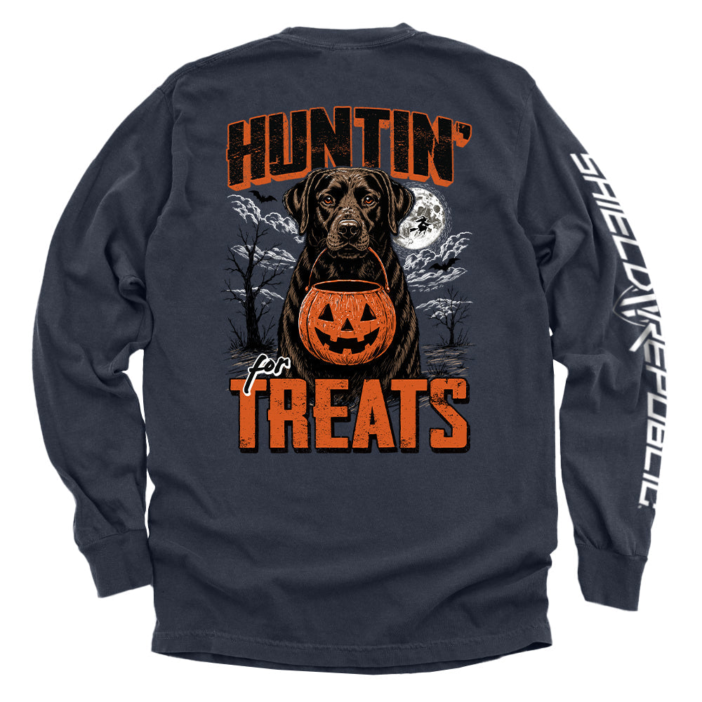 Shield Republic Huntin' For Treats Chocolate Lab | Halloween Hunting Dog Graphic T-Shirt
