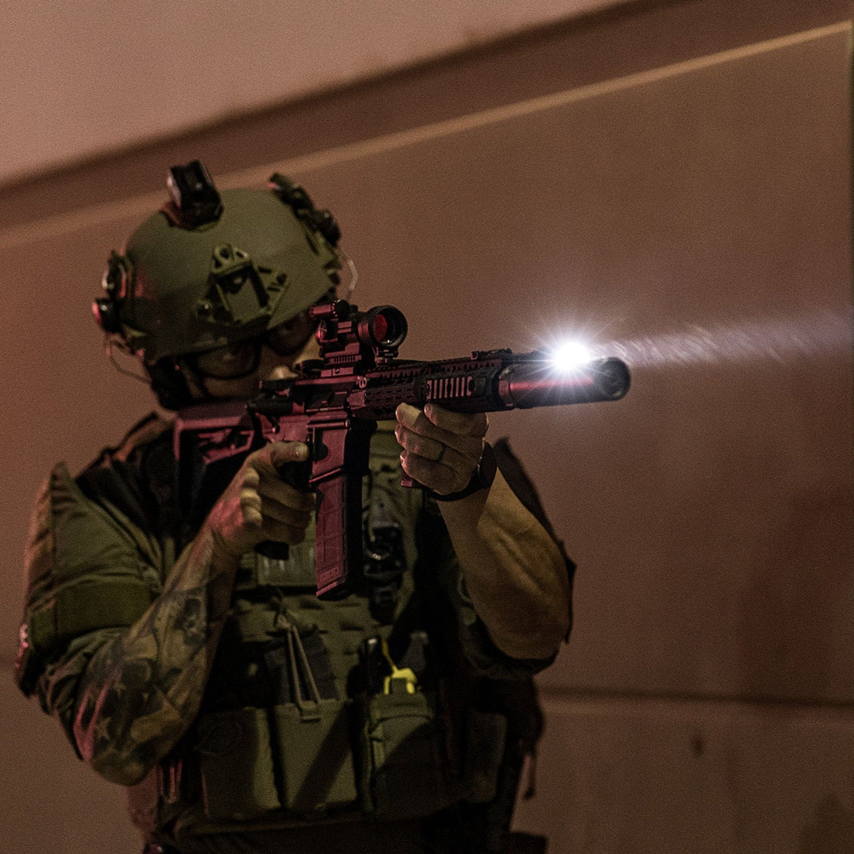 Surefire Scout Light Pro Turbo (Duel Fuel) (High Candela)