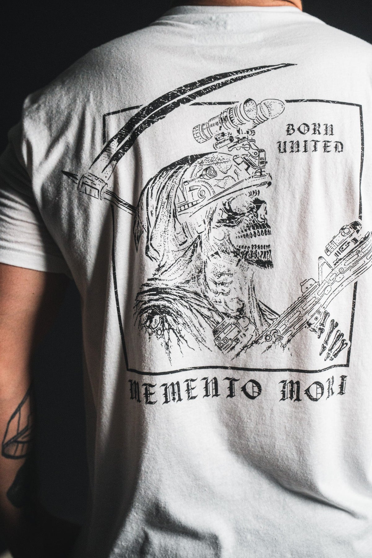 Memento Mori - White
