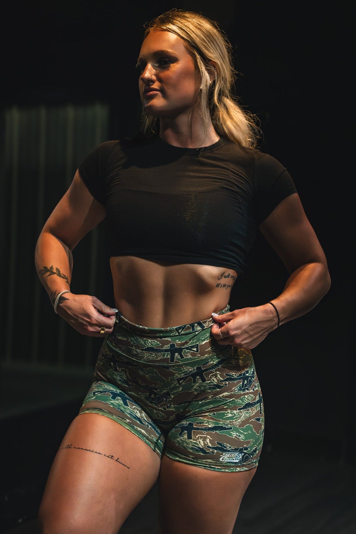 Women's High-Waisted Seamless Front Compression Training Shorts | Snipes & Stripes