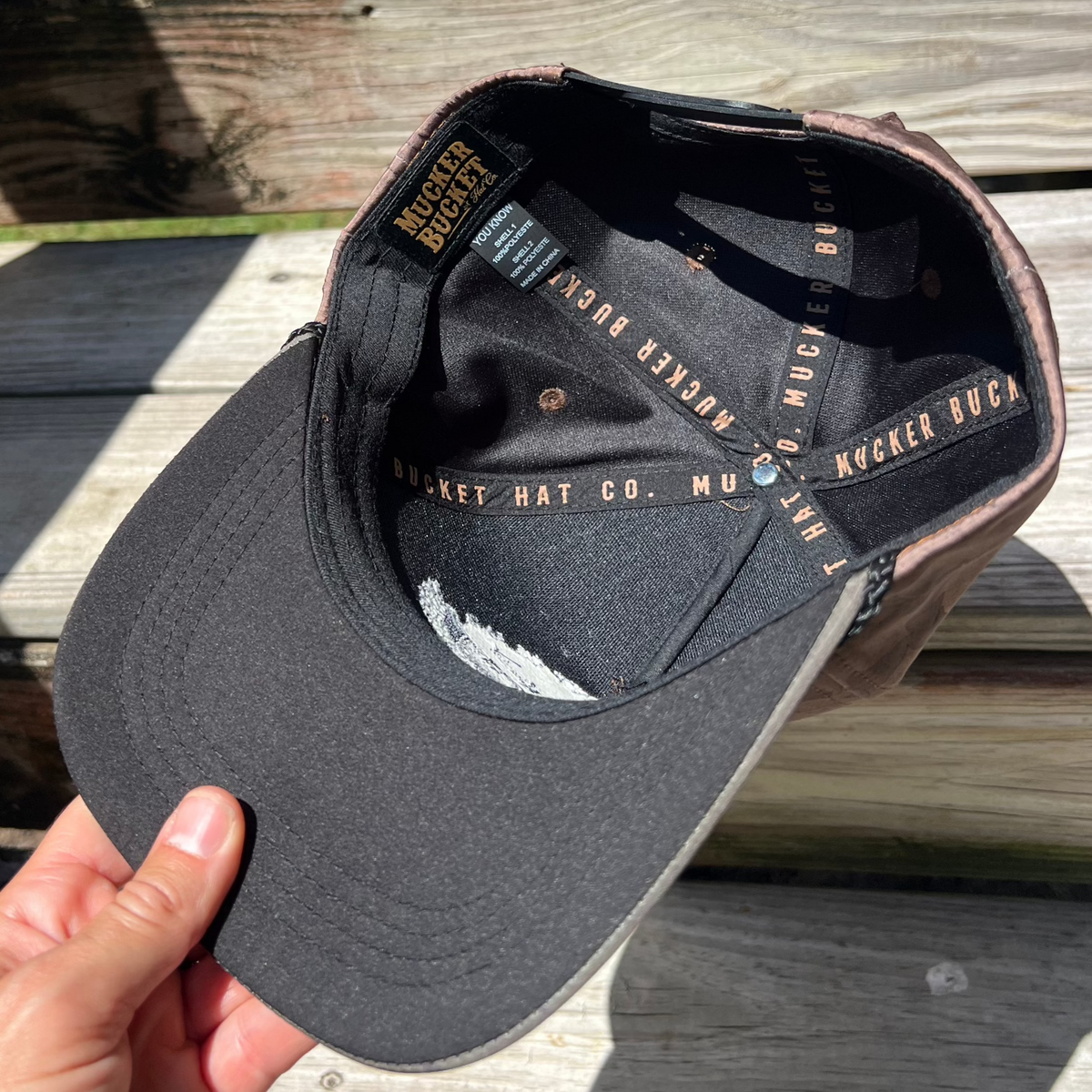 Duck Hunt Club Swamp Leaf Bucket