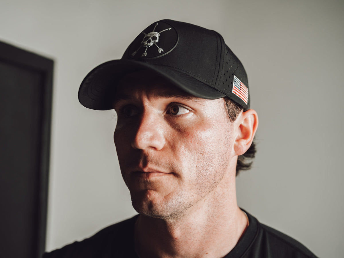 Alpha Country VARSITY CAP : BLACK