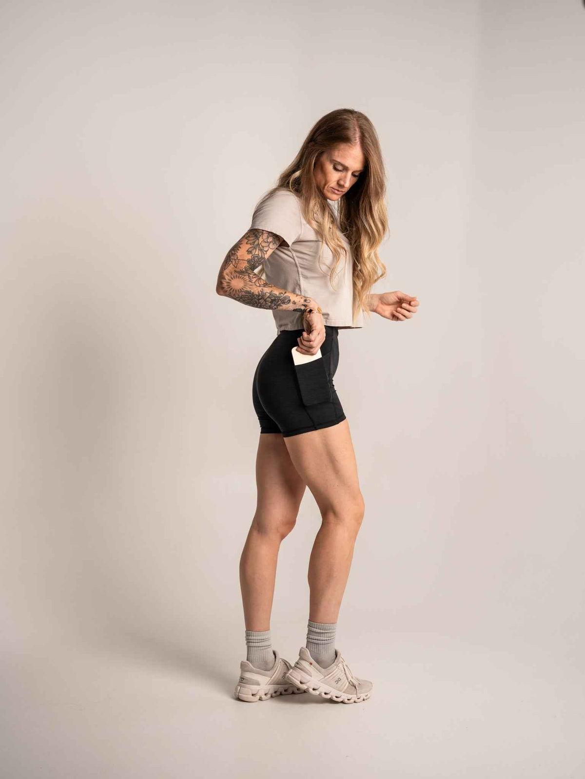 Alpha Country WOMEN'S | DEBUT 4-INCH SHORT : BLACK