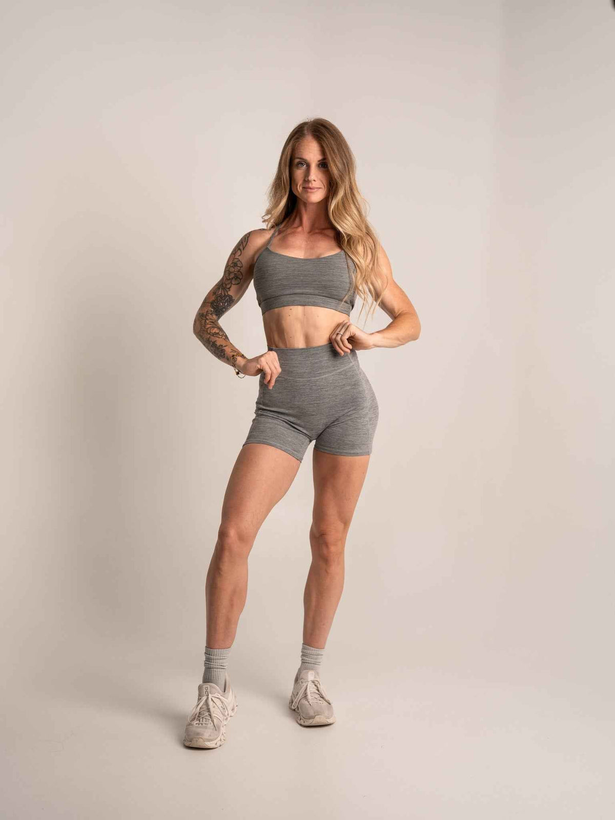 Alpha Country WOMEN'S | DEBUT 4-INCH SHORT : GRAY