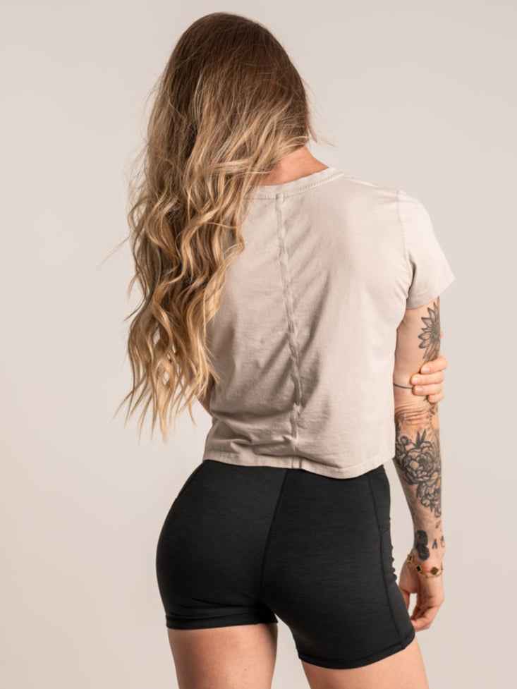 Alpha Country WOMEN'S | ENCORE CROP TEE : BONE