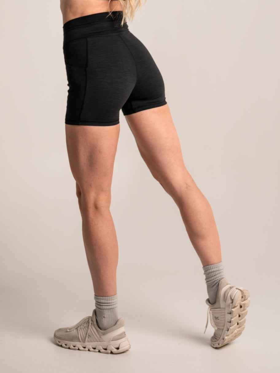 Alpha Country WOMEN'S | DEBUT 4-INCH SHORT : BLACK