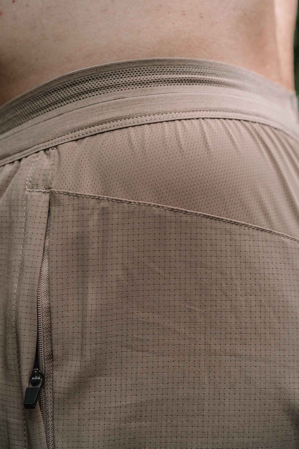 Alpha Country MEN’S | HYBRIFLEX SHORT : TAN