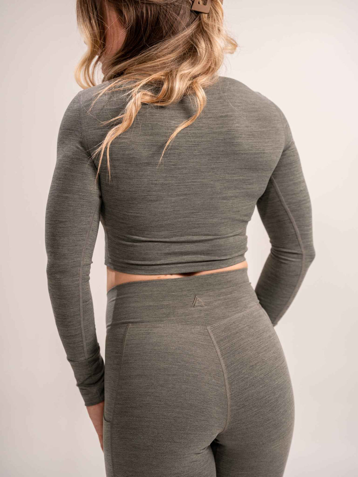Alpha Country WOMEN'S | DEBUT CROP LONG SLEEVE : IVY