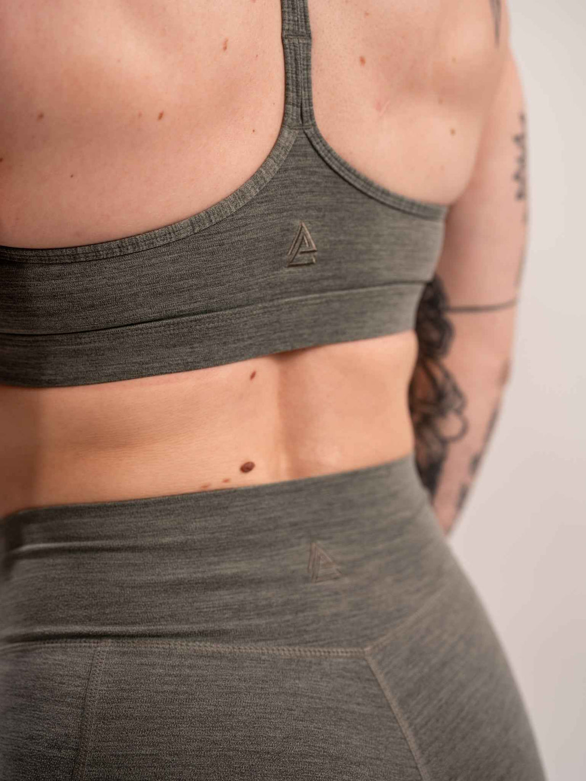 Alpha Country WOMEN'S | DEBUT SPORTS BRA : IVY