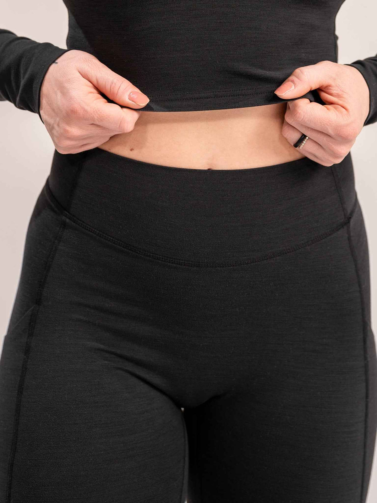 Alpha Country WOMEN'S | DEBUT MEGA-HIGH-RISE LEGGING : BLACK