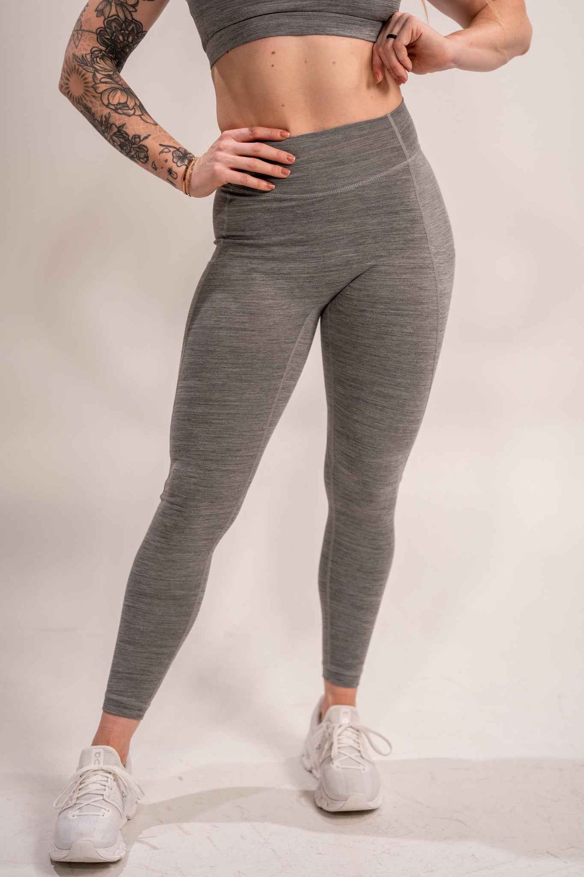 Alpha Country WOMEN'S | DEBUT MEGA-HIGH-RISE LEGGING : GRAY